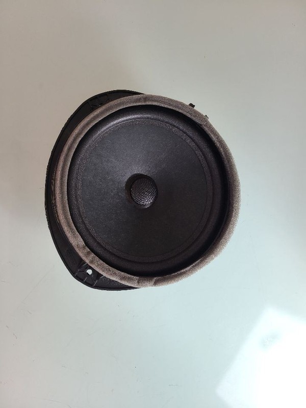 RIGHT REAR SPEAKER FITS 2020 CORSAIR 586621