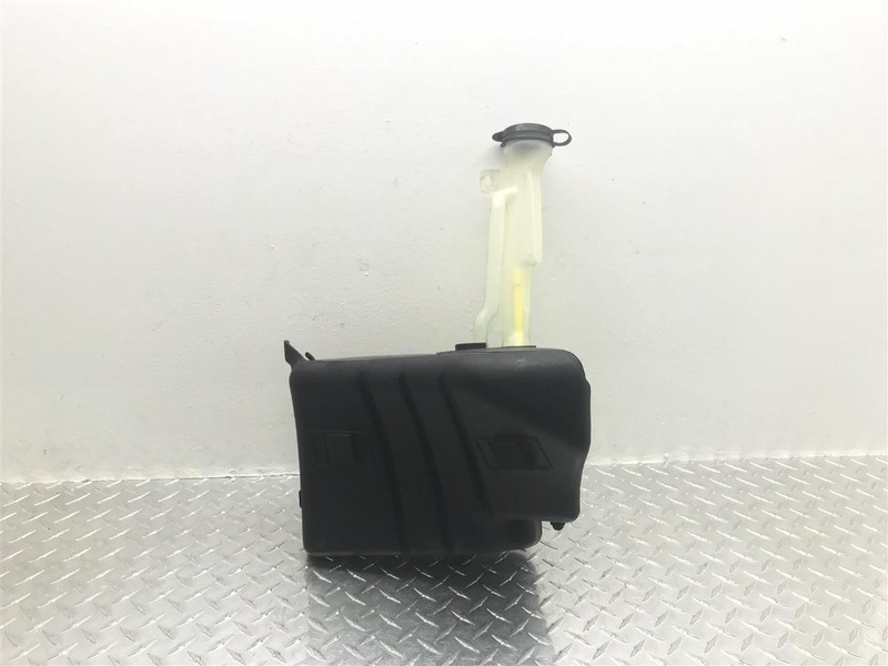 1996-1999 TAHOE YUKON SUBURBAN 1500 2500 WINDSHIELD RESERVOIR OEM 22143999