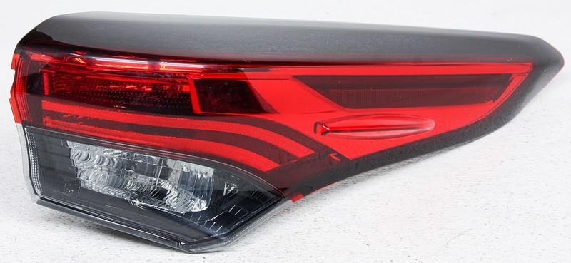 OEM Toyota Highlander Right Passenger Side LED Tail Lamp 81550-0E230 - Lens Chip