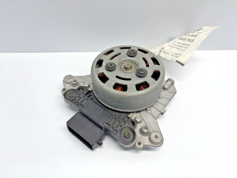 2018 2019 2020 Toyota Camry OEM 2.5L Radiator Cooling Fan Motor 16363-31490