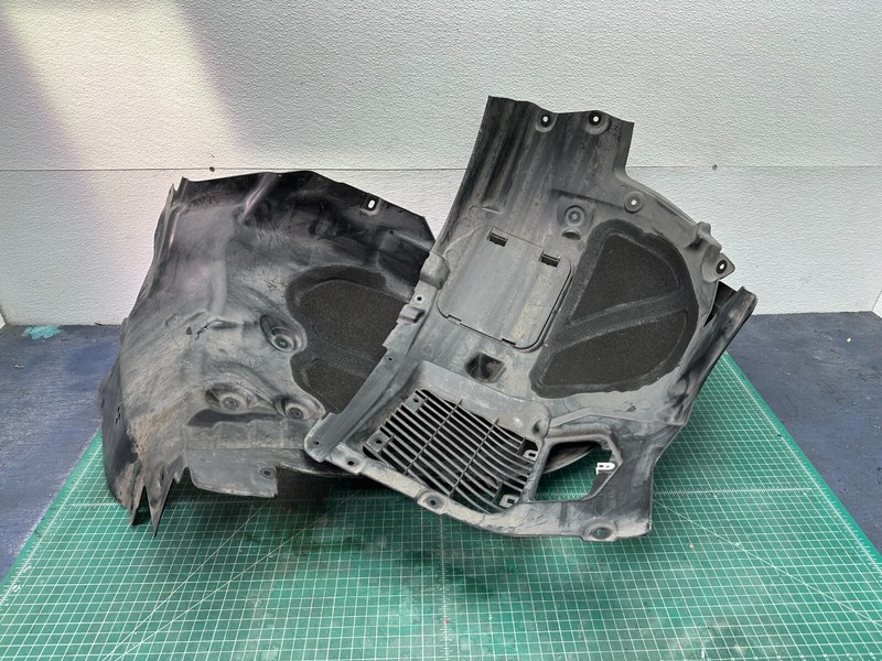 17-23 BMW 5-series G30 FRONT LEFT WHEEL FENDER LINER SPLASH SHIELD OEM