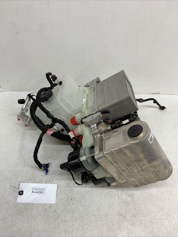 17-23 Tesla Model 3/Y Supermanifold Cooler Chiller Bracket 1547595-98-E 44061