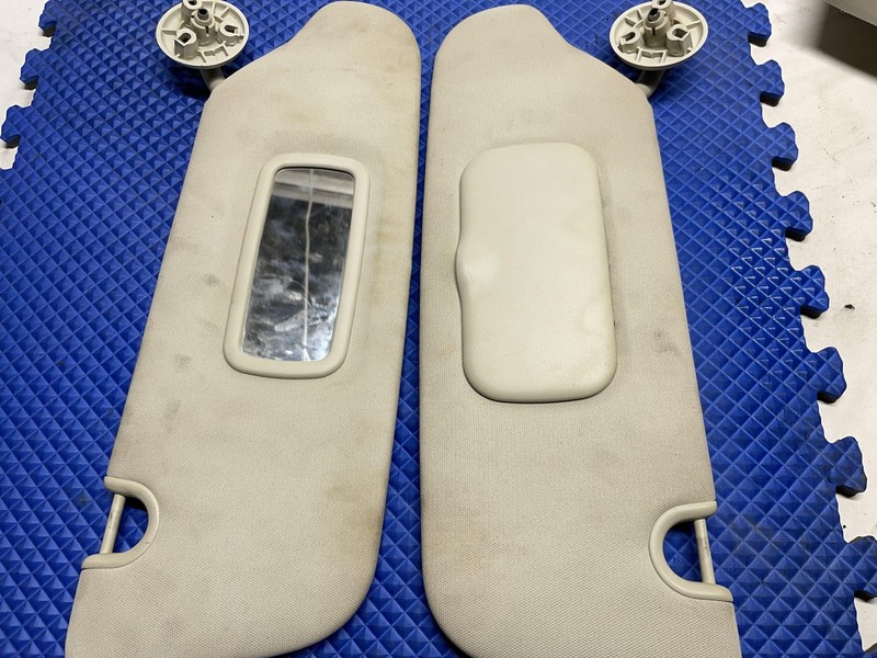 2008-2010 Dodge Caravan Sun Visor Assembly Tested Oem Beige Cream