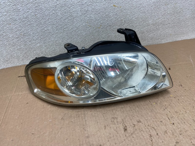 2004 - 2006 Nissan Sentra Halogen Right Passenger RH Headlight Oem Y2885 DW