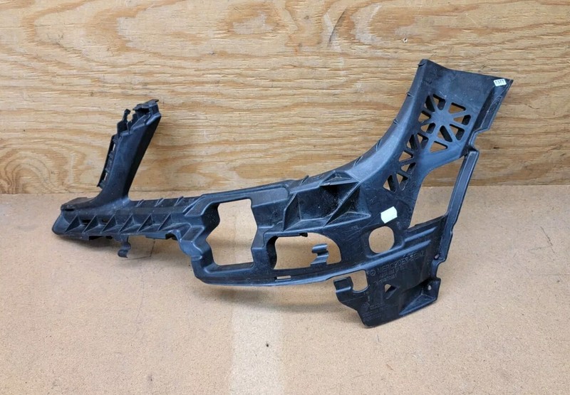 2008-2011 Mercedes Benz C Class Front Bumper Left LH Mount Bracket Support OEM*