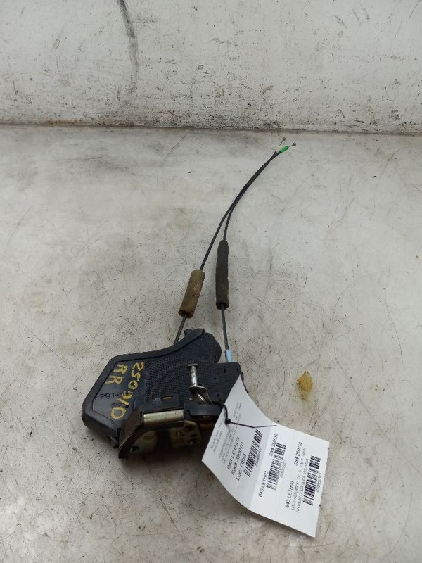 03 LEXUS ES300 REAR PASSENGER RIGHT DOOR LOCK ACTUATOR
