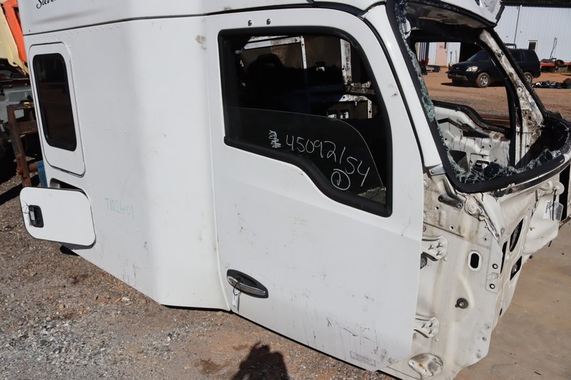 2014-2022 KENWORTH T680 PACCAR RIGHT PASSENGER SIDE DOOR W/ GLASS OEM