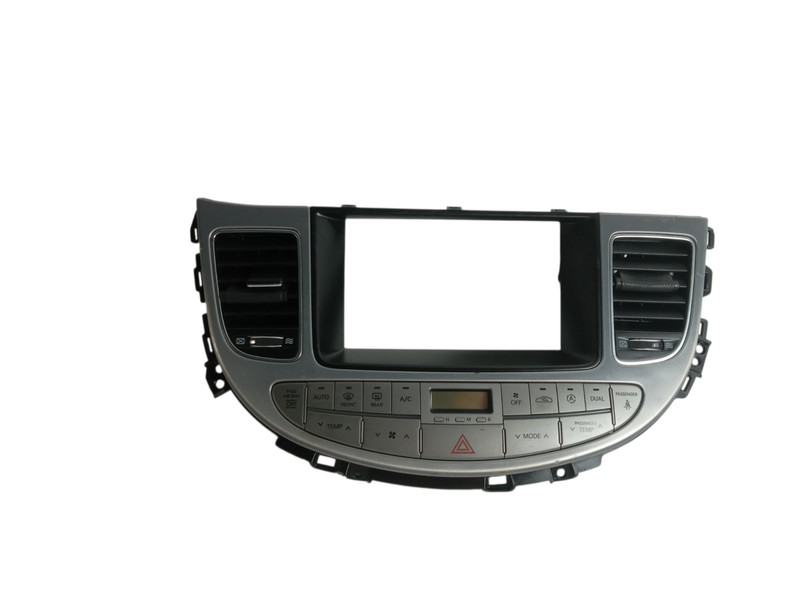 2012-2014 Hyundai Genesis Ac Heater Climate Control W/ Bezel OEM 14363