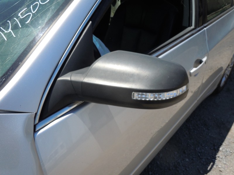 2010-2012 Nissan Altima Sedan Power Door Mirror Driver Left LED Turn Lamp