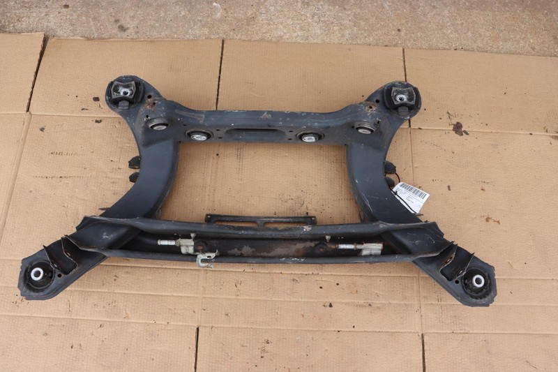 2010-2016 MERCEDES E-CLASS E350 W212 RWD SEDAN REAR CROSSMEMBER SUBFRAME OEM