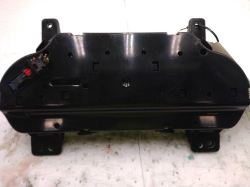 2018 Chevrolet Suburban 1500 Speedometer Gauge OEM Grey 137k Miles NJ25-25287