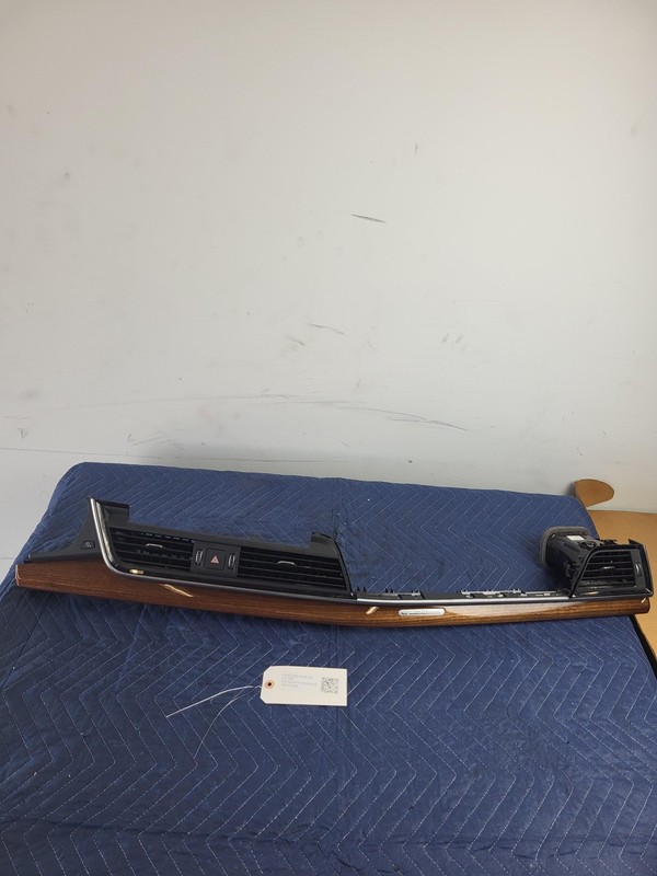 Used Oem Audi Dashboard A/C Heater Vent Molding 80B820902 for 2018-2023 Q5