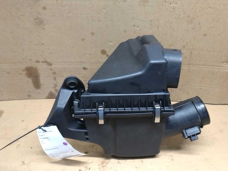 2015 BMW X1 Air Cleaner Assembly OEM Black 13717588280 Used 112K Miles