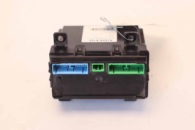 2019-2023 VOLVO VNL D13 CAB COMPUTER CONTROL MODULE 21720493 OEM