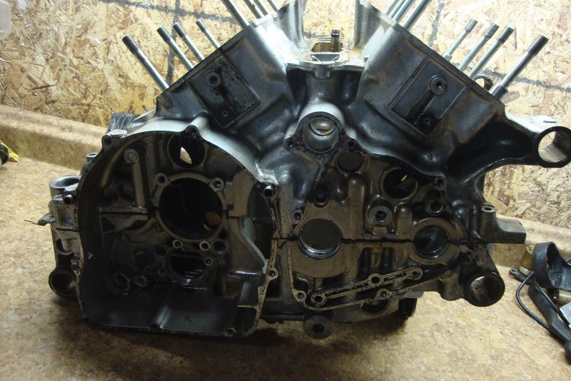 1985 Yamaha Venture XVZ1200 XVZ 1200 D Engine Crank Case Casing Block Motor 85