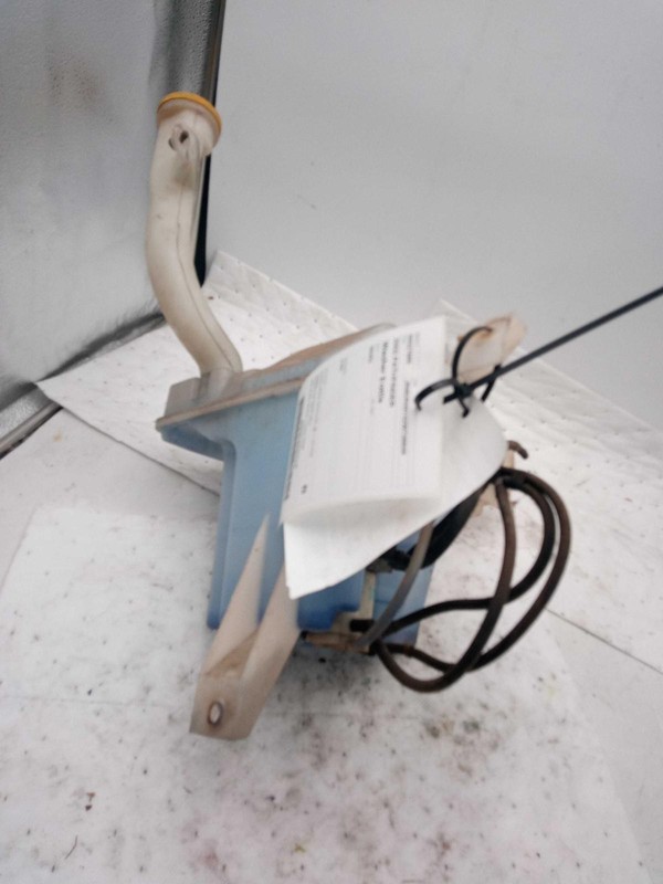 2002 Nissan Pathfinder Washer Fluid Reservoir OEM 289101W510 Silver 3.50L
