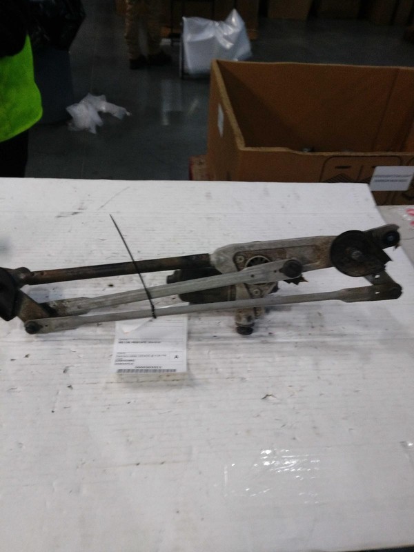 2014-2016 KIA Cadenza Windshield Wiper Motor OEM 981103R000 160K Miles