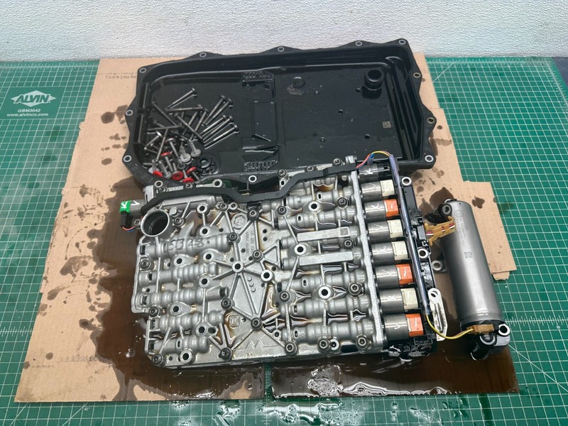 14-16 BMW 328i 8HP-45 AUTOMATIC TRANSMISSION CONDUCTOR PLATE VALVE BODY OEM