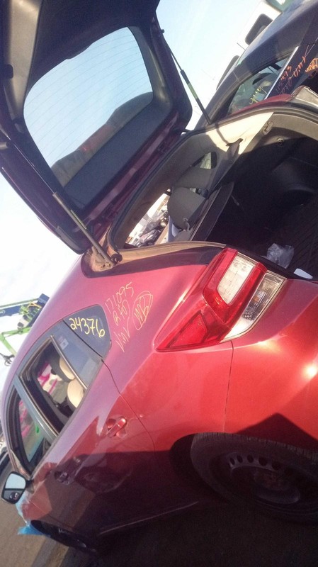 2019 Subaru Impreza Right Steering Knuckle 638160, 131K Miles, Red