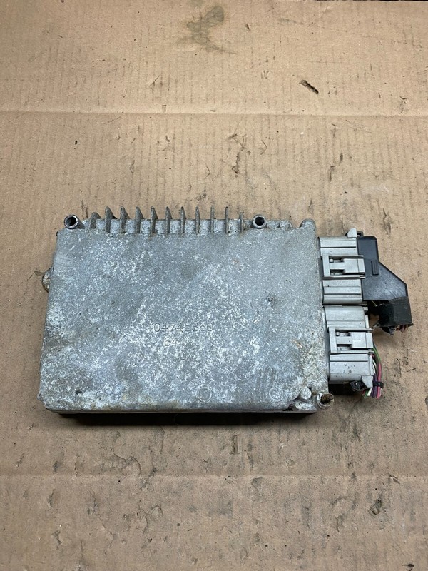 1998 Dodge Caravan Engine Computer ECU ECM p04727154ai F3639 DG1