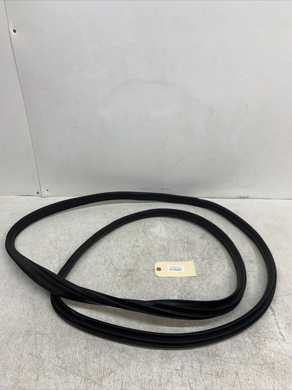 15-20 Tesla Model X Front LH Door Weatherstrip Rubber Seal 1032117-00-D 53097 S2