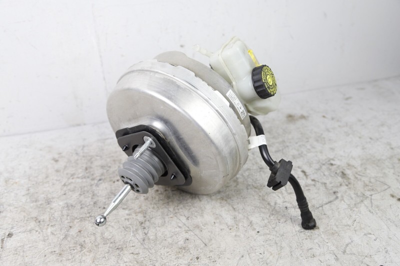 17-20 BMW 530i 540i G30 POWER BRAKE BOOSTER & MASTER CYLINDER & RESERVOIR OEM