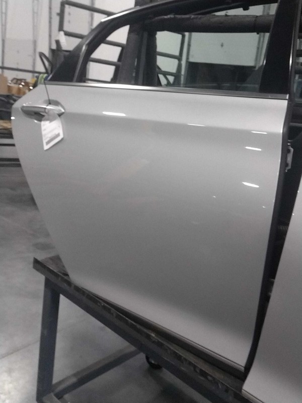 2015 Hyundai Genesis Rear Right Door Silver OEM 193534 138K Miles