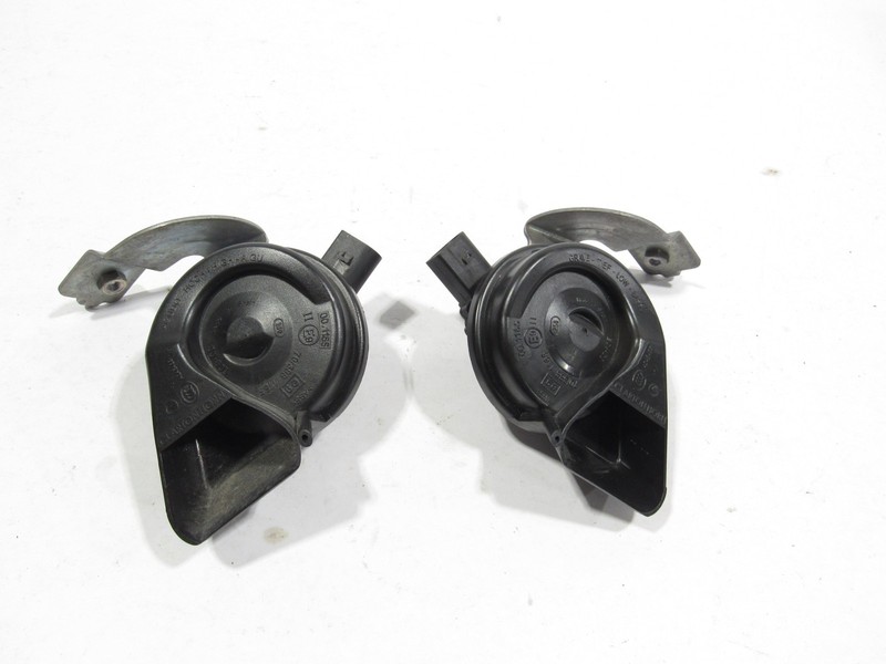 16-23 Audi TT 2019 High Low Note Tone Siren Horn Set 2 PCS ;
