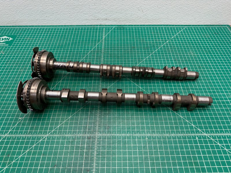 10-13 LAND ROVER LR4 engine LEFT INTAKE & EXHAUST CAMSHAFT OEM