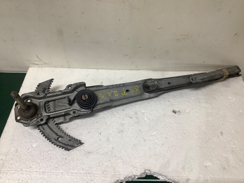 88-91 HONDA PRELUDE RIGHT (passenger side) window regulator manual 2 door OEM
