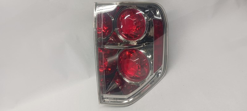 06-'08 HONDA PILOT Right passenger Taillight OEM Grade A!