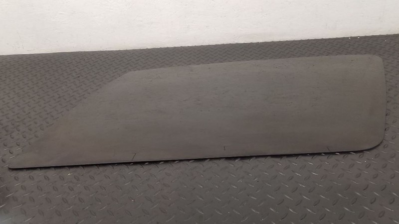 07-09 GMC Yukon Right Passenger Quarter Glass W/ Privacy Tint OEM 25810430