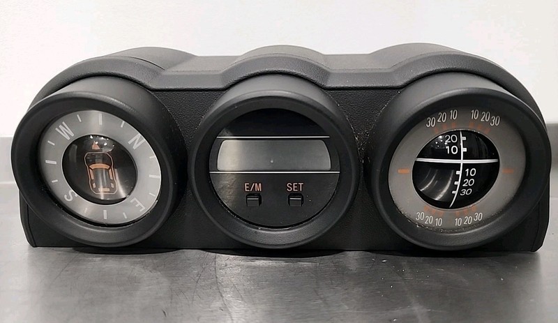 2007 - 2012 FJ CRUISER GAUGES CLUSTER ON TOP OF DASHOEM Black