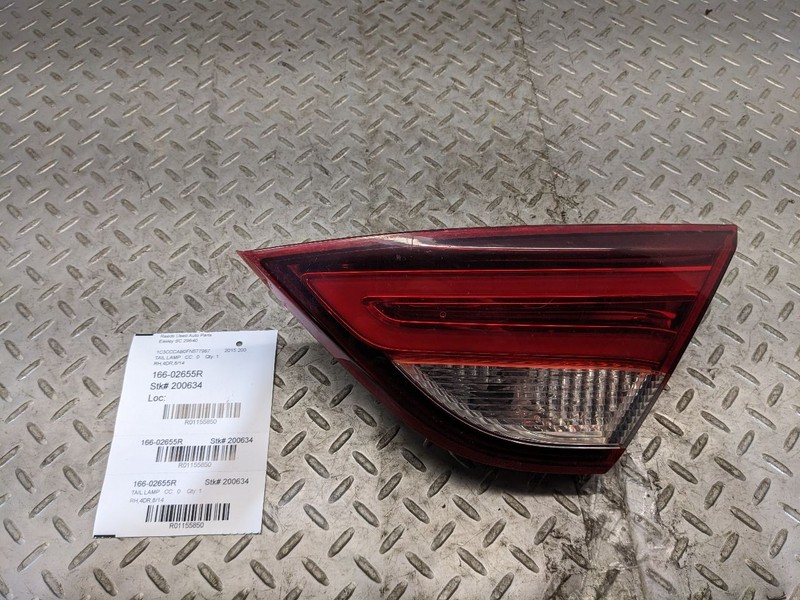 Passenger Tail Light Sedan Lid Mounted Fits 15-17 200 1155850