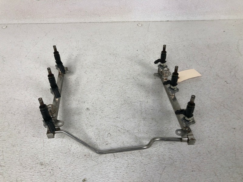 09 10 11 MERCEDES BENZ SLK FUEL RAIL OEM SLK300 SLK350 LOT2110