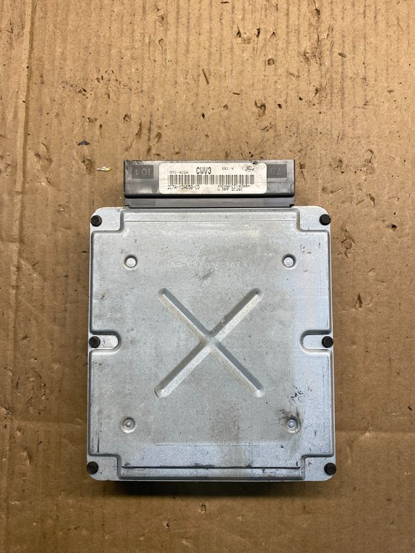 2000 Ford Excursion 6.8L ECU Engine Control Module ad9374 DG
