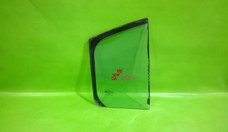 04 ION SDN PASSENGER RIGHT REAR VENT GLASS OEM 4359-18