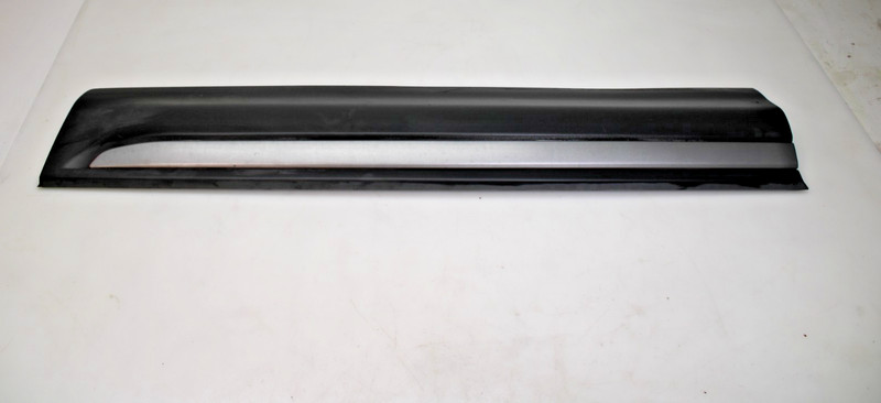 12-17 RANGE ROVER EVOQUE FRONT RIGHT RH SIDE DOOR LOWER MOLDING COVER TRIM OEM