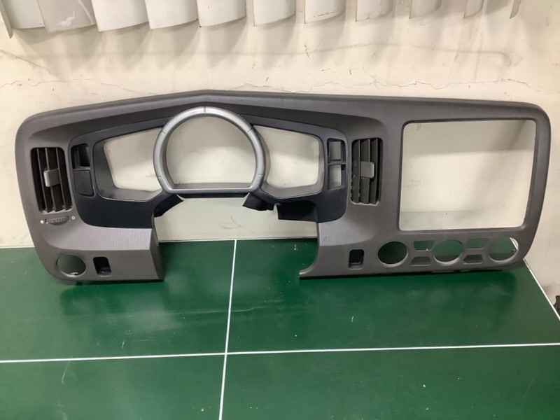 06-14 Ridgeline Instrument cluster panel, bezel used OEM