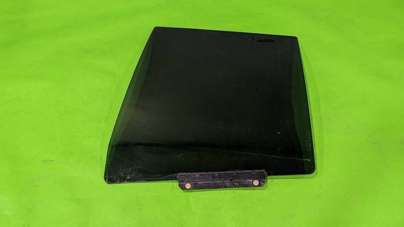 99-04 GRAND CHEROKEE PASSENGER RIGHT REAR WINDOW DOOR GLASS OEM 4602-17