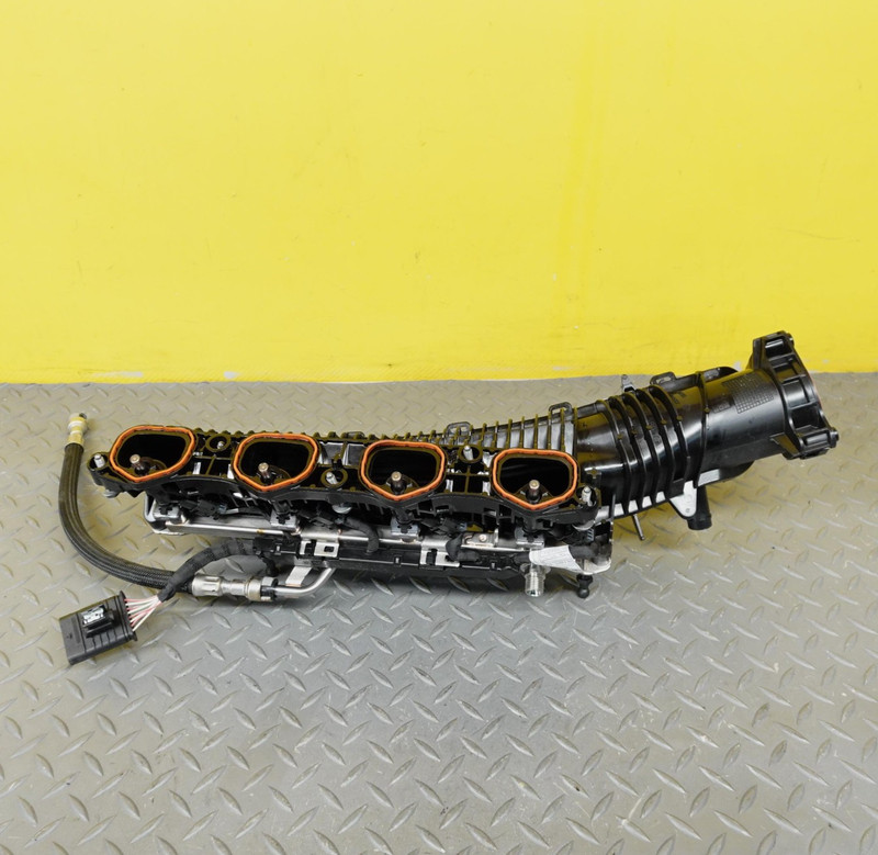 2024-2025 BMW 228i X1 X2 F74 U11 U10 Engine Intake Manifold System OEM 8487589