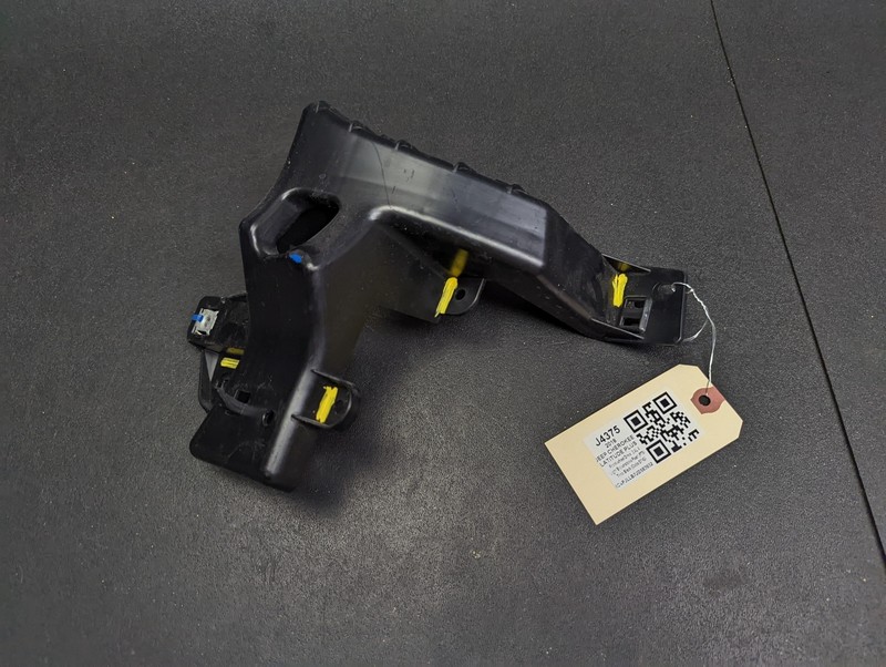 Rear Bumper Right Side Bracket 2020 Jeep Compass 68244464AA 2017 2018 - 2022