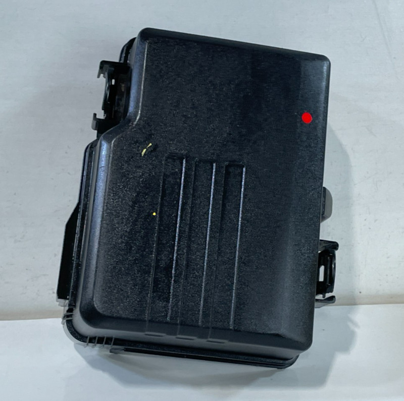 2020-2022 HYUNDAI PALISADE ENGINE FUSE BOX RELAY MODULE UPPER COVER #101320