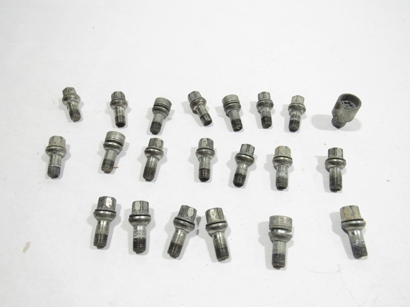 14-17 Audi R8 V10 2015 Wheel Lug Lugs Bolt Bolts Nut Nuts Key Lock Set 21 PCS ;Y