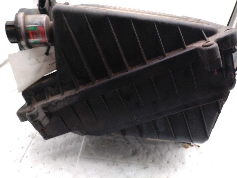 2006 Chevrolet Silverado 1500 Air Cleaner Assembly OEM 88894277 Used 234K Miles