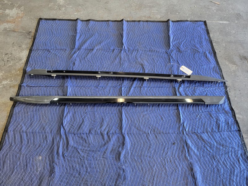 Used Oem Chevrolet Right & Left Luggage Roof Rail for 2018-2020 Tahoe