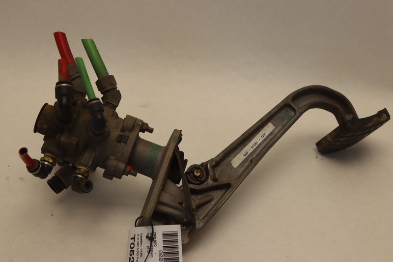2008-2017 FREIGHTLINER CASCADIA 125 PARKING BRAKE PEDAL W/ VALVE OEM