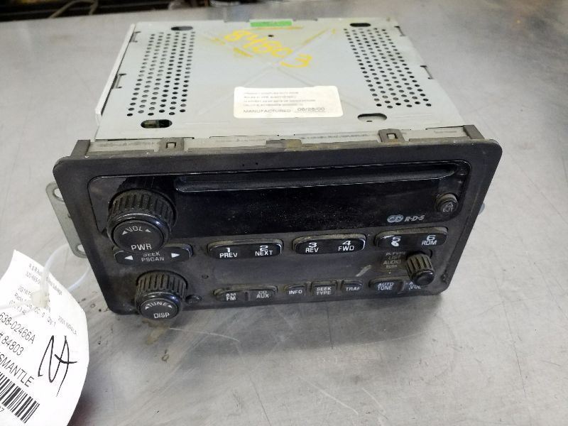 Audio Equipment Radio Am-fm-stereo-cd Player Opt UN0 Fits 00-01 IMPALA 184687