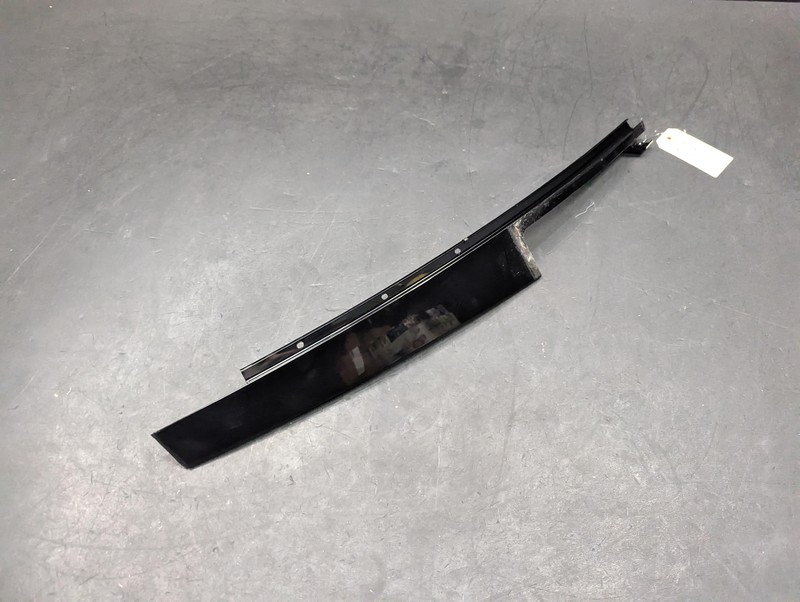Rear Left Door Window Front Side Molding 2019 Infiniti Q50 822D3-4GA0A 14 - 22