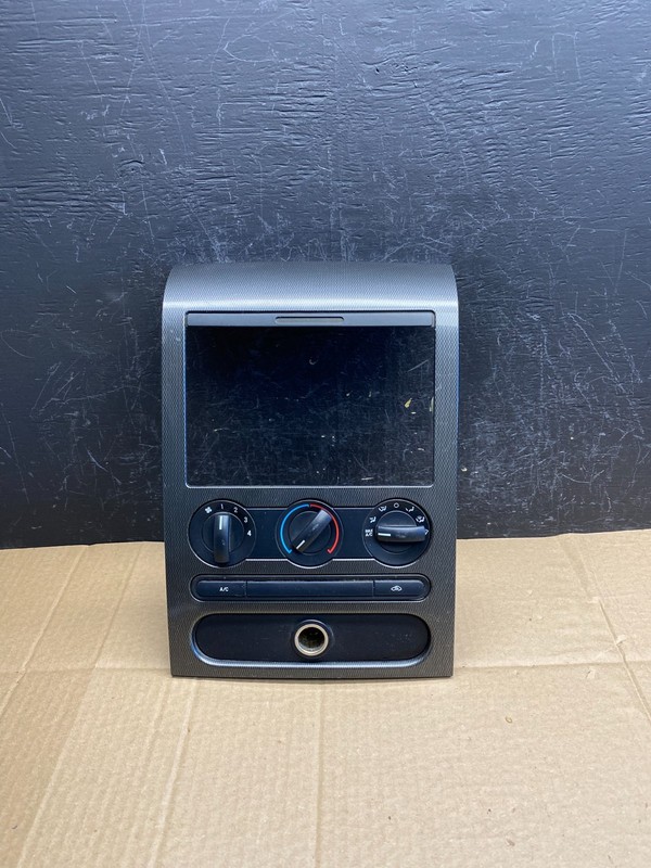 2004 to 2008 Ford F150 Radio Climate Dash Bezel Surround Black ac9289 DG